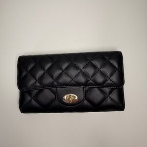 🖤 GUESS Black Quilted Wallet – Classic & Chic